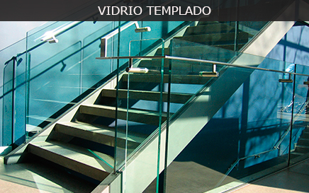 Placa conmemorativa en vidrio