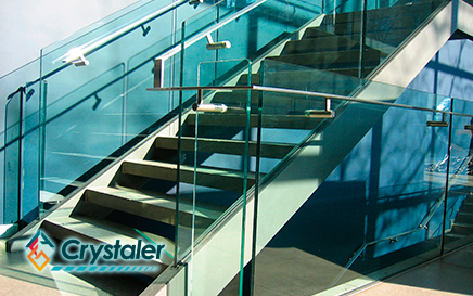 Placa conmemorativa en vidrio