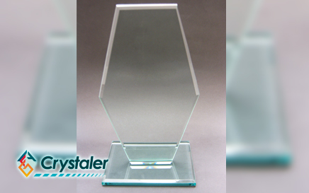 Placa conmemorativa en vidrio